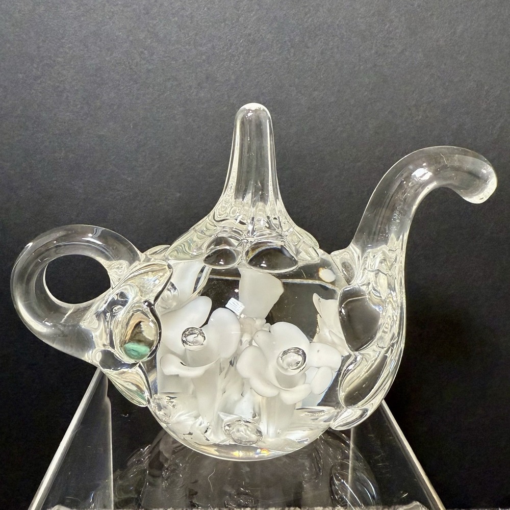 Vintage Joe Rice Art Glass Teapot Paperweight Ring Holder W/White Trumpet Blooms